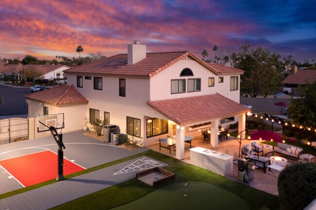 Foto del edificio - 5604 E Beverly Ln