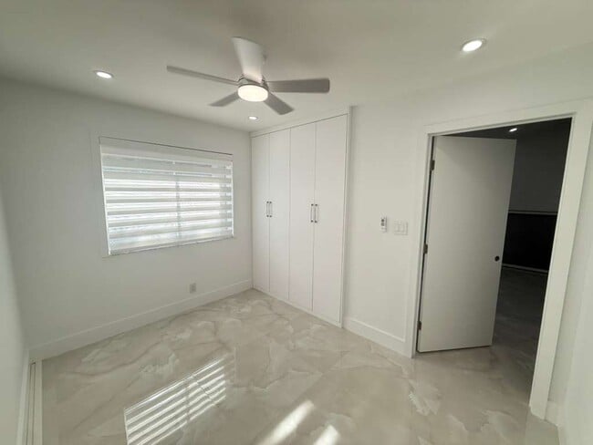 Building Photo - 9307 SW 138th Pl