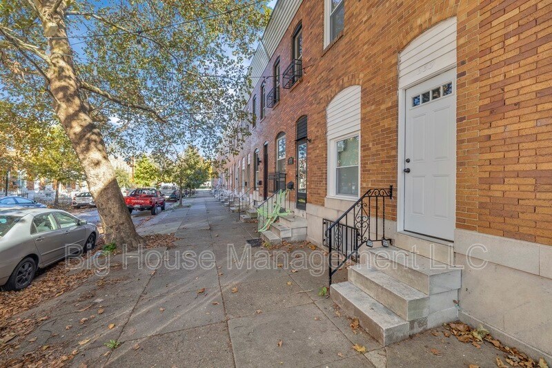 Primary Photo - 333 S Lehigh St