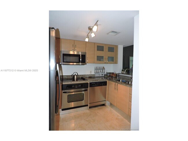 Foto del edificio - 2101 Brickell Ave