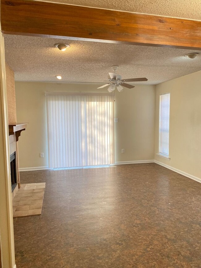 Building Photo - 3218 Toulon Dr