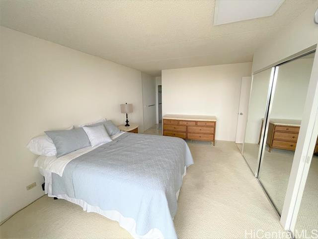 Primary Photo - 2240 Kuhio Ave.
