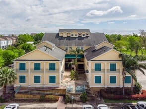 Building Photo - 811 Bradford Ave