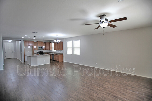 Building Photo - 12123 W Daley Ln