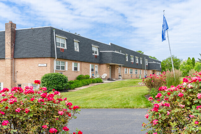 Building Photo - Amity Garden