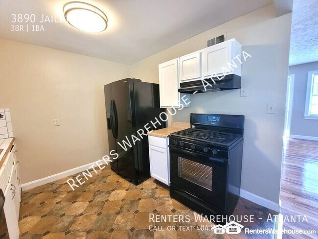 Building Photo - Spacious 3 Bedroom Brick Ranch in Atlanta!