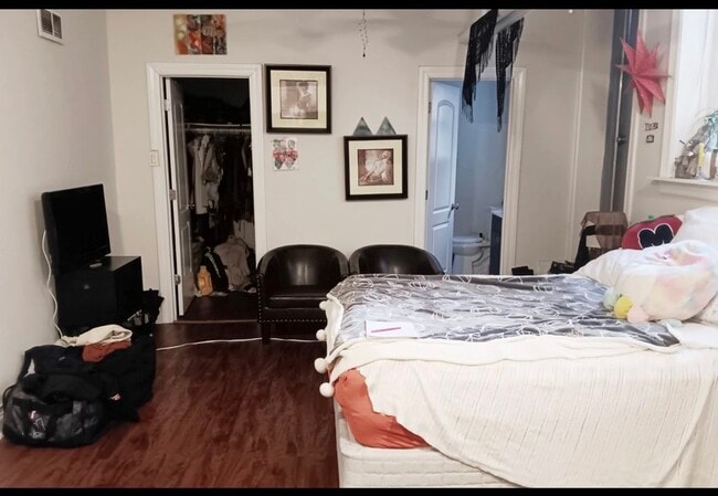 Foto del edificio - 2129 N Dayton St