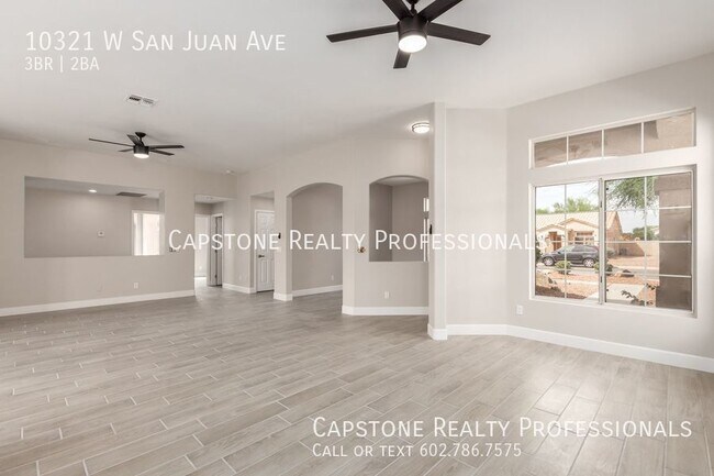 Foto del edificio - Stunning recent remodeled home that has be...