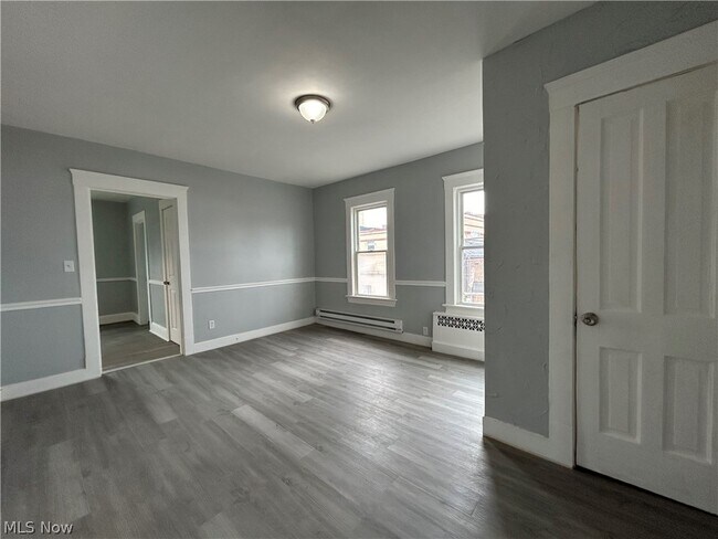 Building Photo - 3512 Henritze Ave
