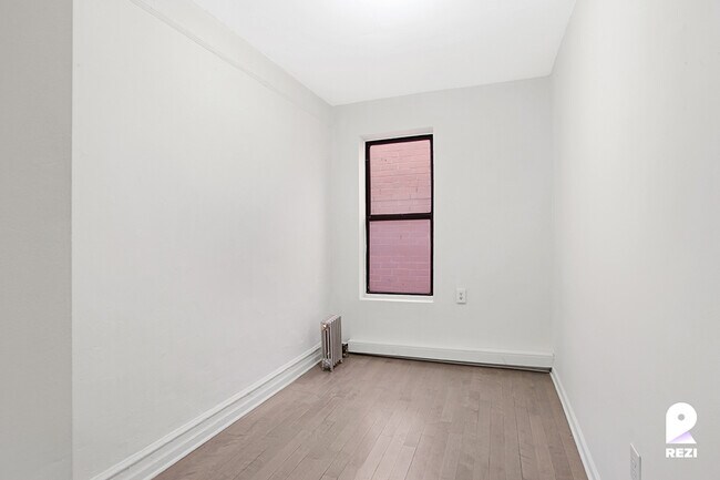 Building Photo - 508 W 158th St
