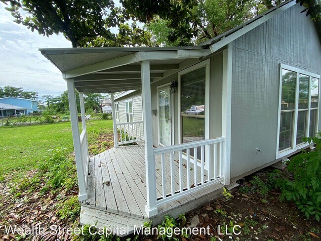 Building Photo - 3 br, 1 bath House - 1115 Texas St  Orange
