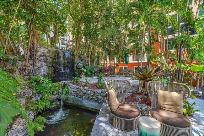 Foto del edificio - 2951 S Bayshore Dr