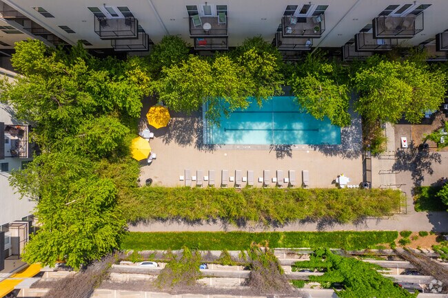 Área de piscina - Level Urban