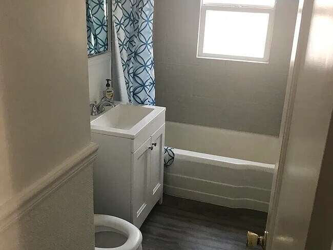 Foto del edificio - 355 N 600 E