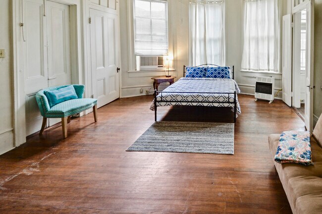 Bedroom 2 - 1414 Jena St