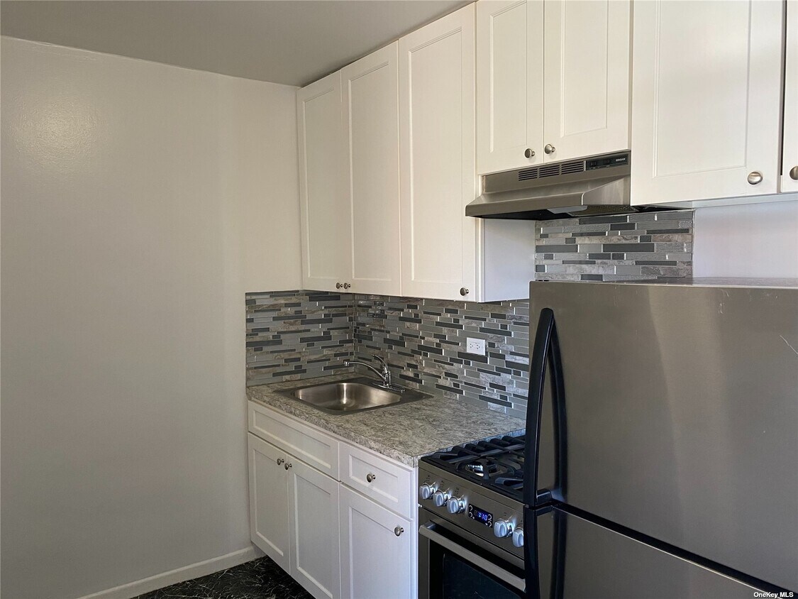 Foto principal - 142-27 Barclay Ave