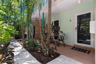 Building Photo - 1117 Meridian Ave