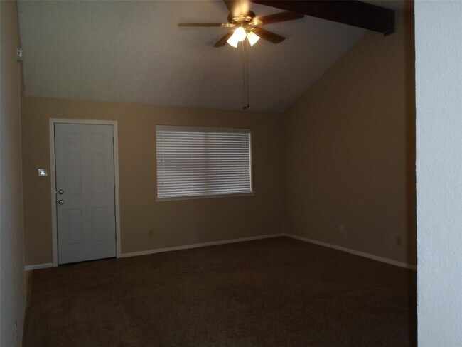 Building Photo - 6611 Rockfield Dr