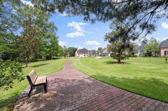 Building Photo - 18518 Cedar Line Dr
