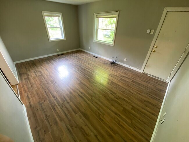 Foto del edificio - 1539 N Hickory Rd