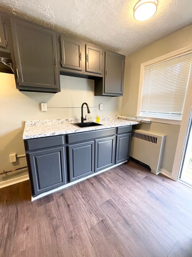 Kitchen gas range will be delivered in May - 1868 Park Blvd