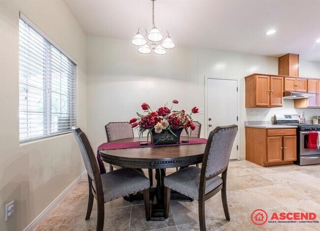 Foto del edificio - Cozy 4 Bed 2 Bath Home – Split Floor Plan, Bonus Room & Enclosed Patio