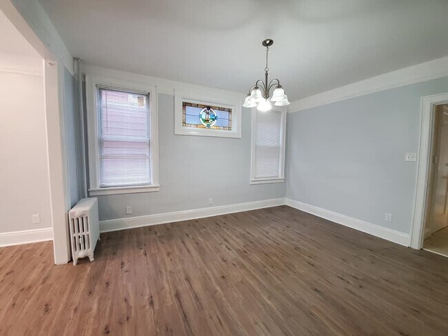 Building Photo - 151 W 33rd St