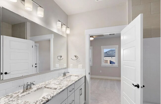 Building Photo - 3036 N Network Ln