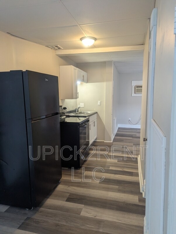 Foto del edificio - 338 N Columbus St