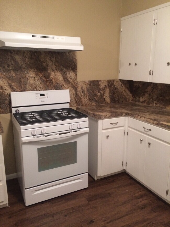 Foto del edificio - 221 Mitchell St