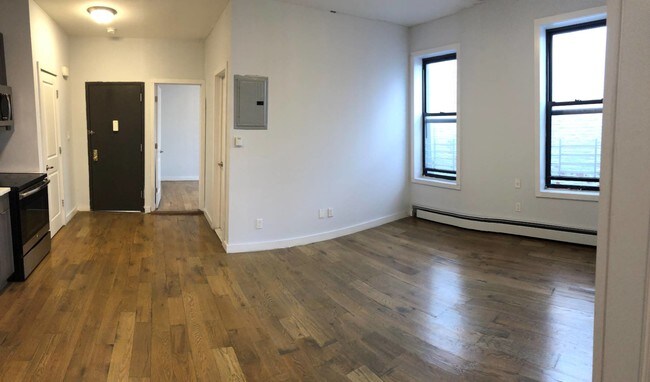 Building Photo - 1110 Fteley Ave