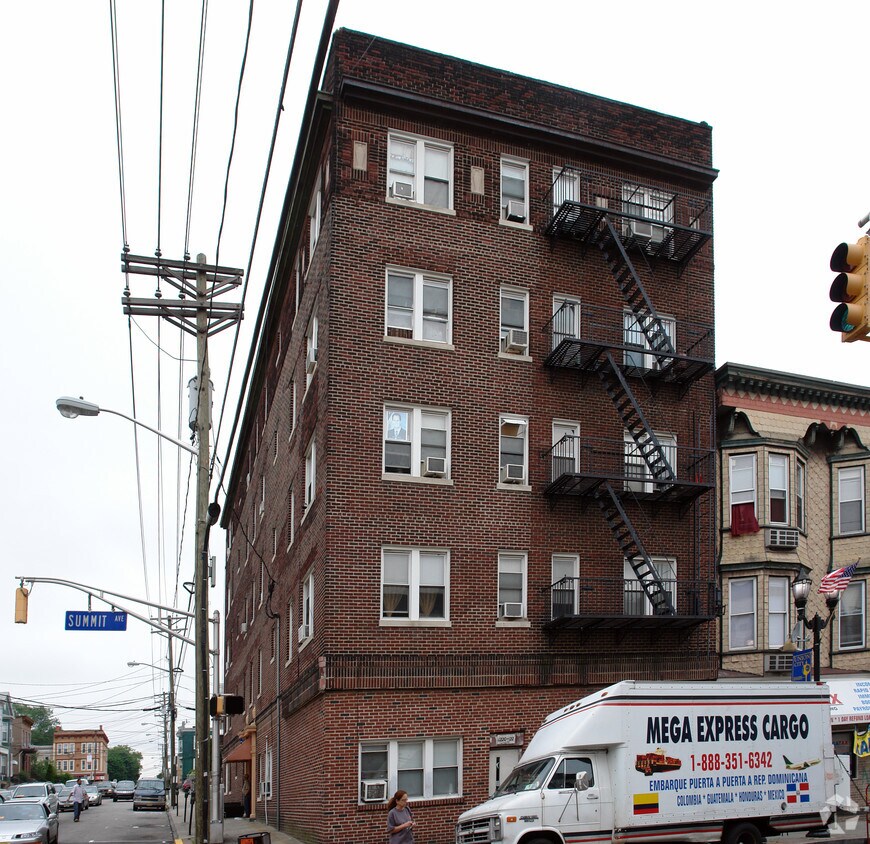 Foto del edificio - 1220 Summit Ave