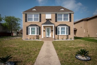 Building Photo - 1117 Ocean Dr