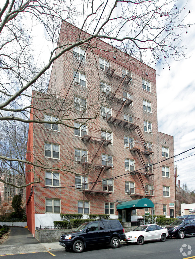 Foto del edificio - 829 Bronx River Rd