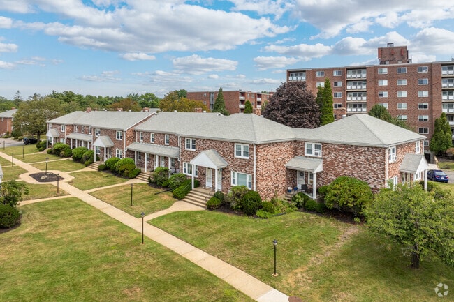 Townhome Apartments - Hill Estates