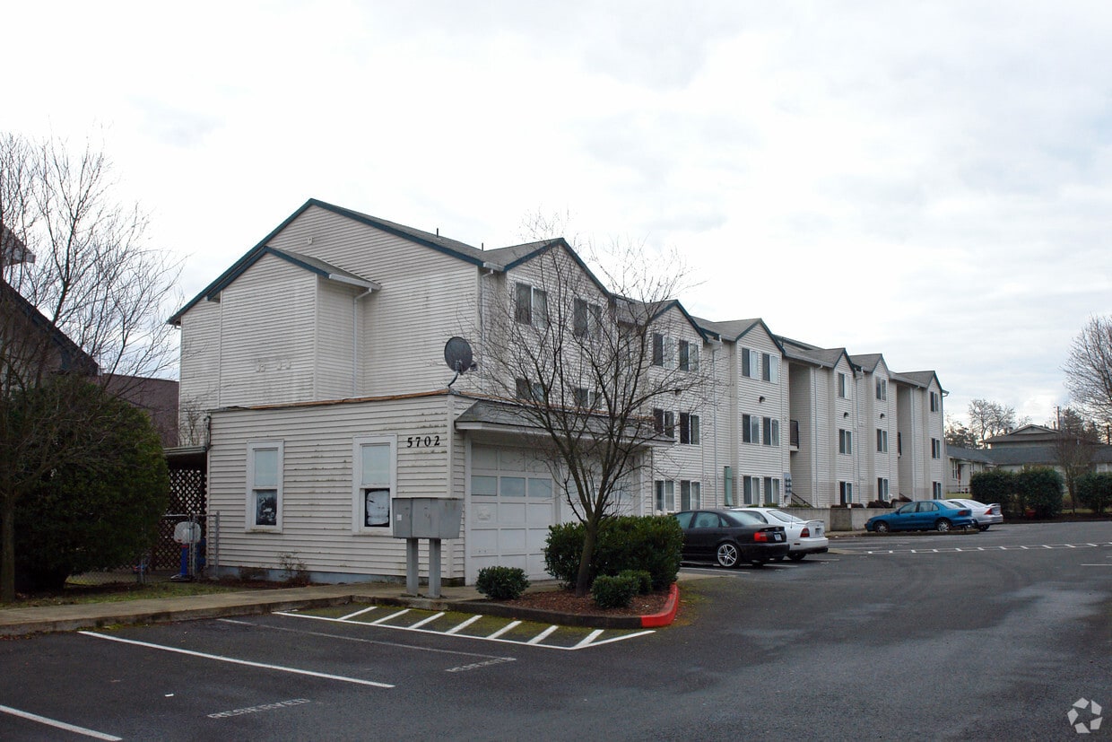 Primary Photo - Lindsey Anne Apartments