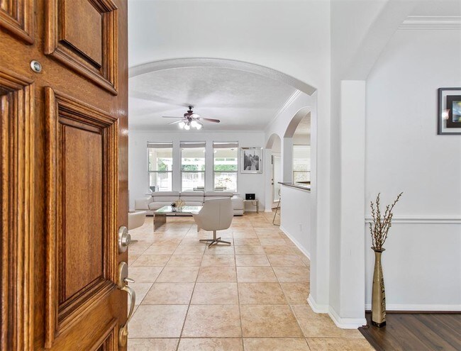 Foto del edificio - 2 S Hawthorne Hollow Cir