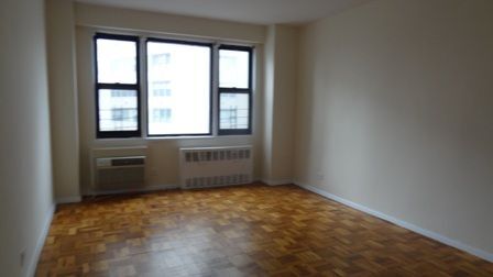 Building Photo - 123-60 83rd Ave