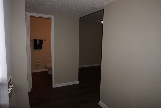 Foto del edificio - 3/2 townhome on Westside Near NAS