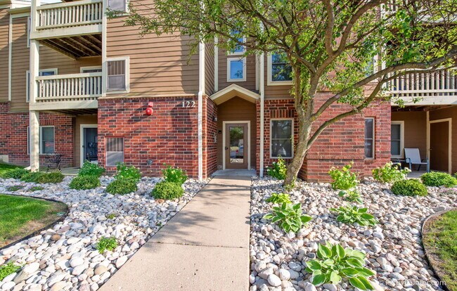 Foto del edificio - 122 Glengarry Dr