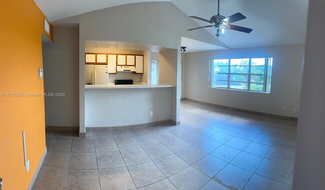 Foto del edificio - 15320 SW 106th Terrace