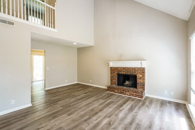 Foto del edificio - 824 Bishopsgate Rd