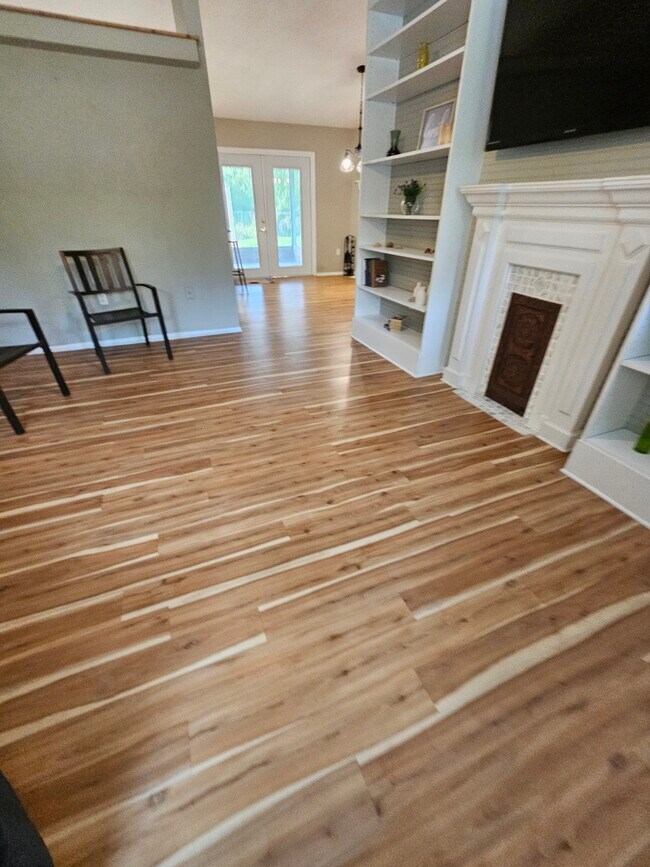 Foto del edificio - 17497 Clover Ave
