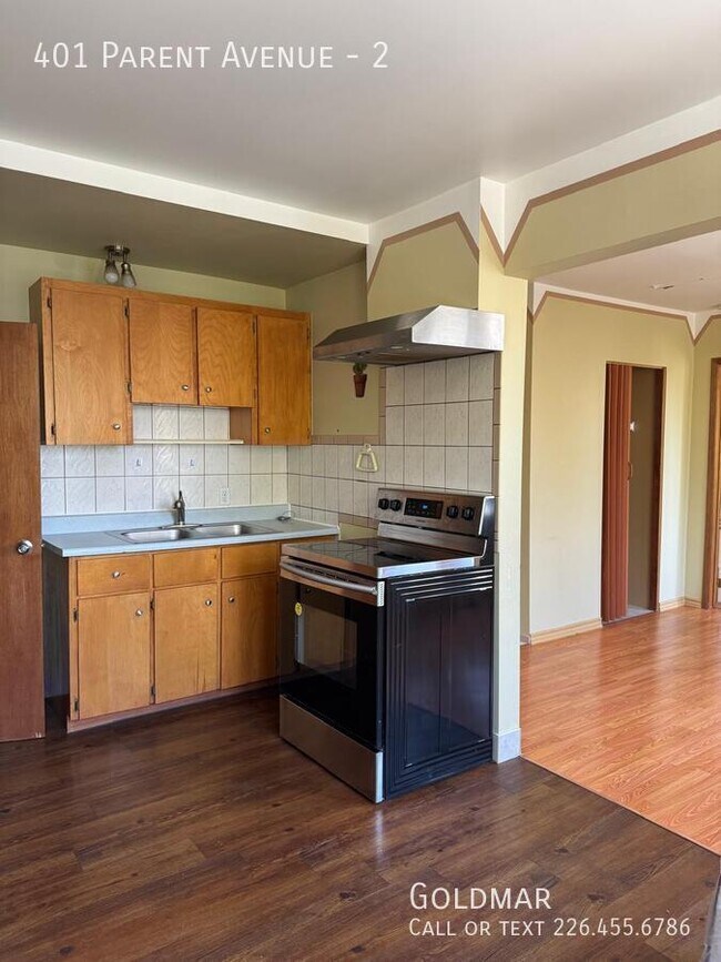 Photo du bâtiment - Large 1 bedroom with lots of natural light...
