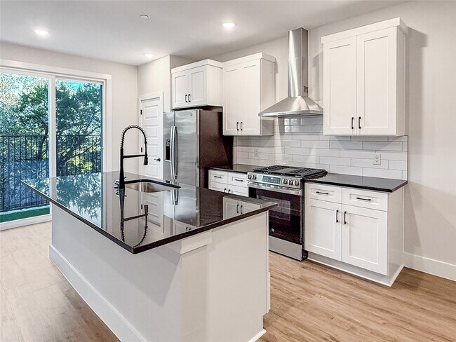 Foto del edificio - 5603 Mobeetie Lp