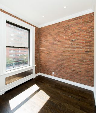 Building Photo - 355 3rd Ave