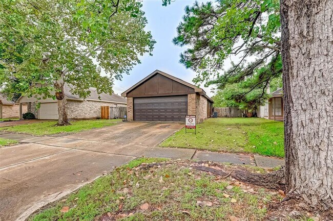Foto del edificio - 17435 Glenmorris Dr