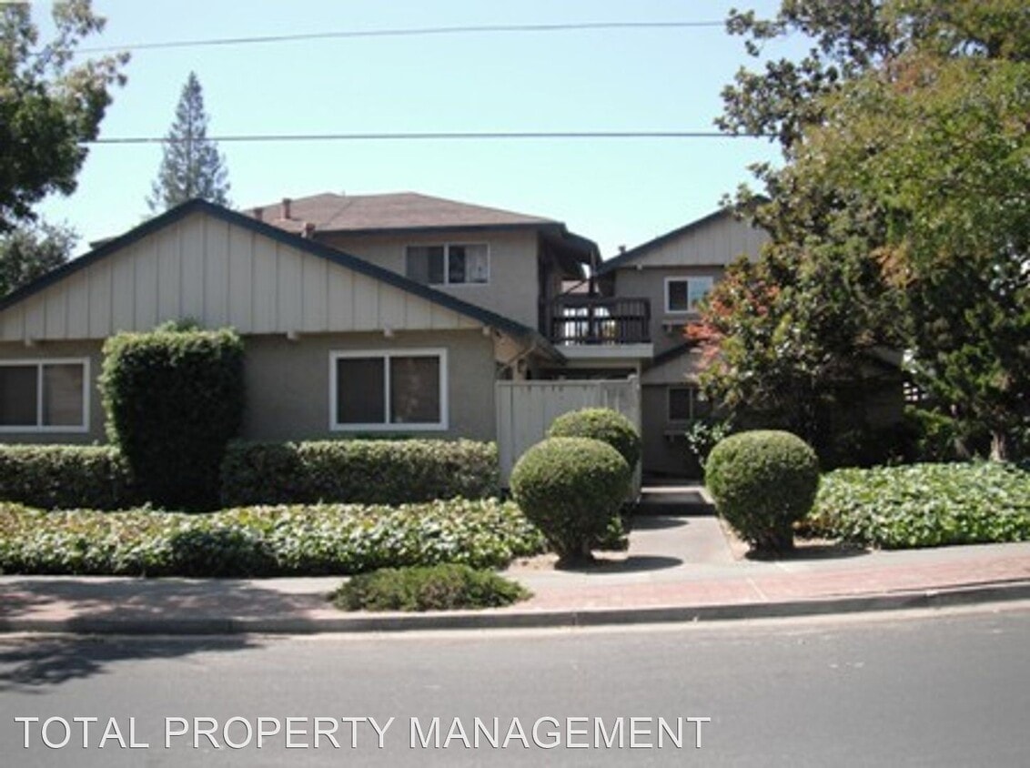 136 Towne Terrace, Los Gatos, CA 95032 Room for Rent in Los Gatos, CA