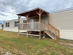 Building Photo - 580 Flatwoods Way