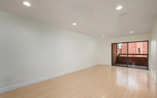 Foto del edificio - Prime Location 1BR – Apply Today